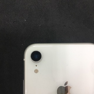 【iPhoneXRのバックカメラのカバーガラス割れ】