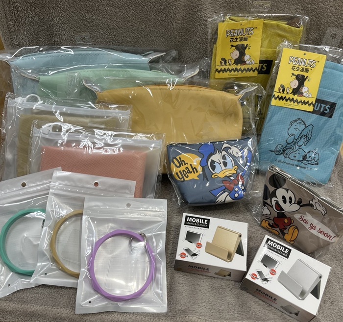 phone accessories.jpeg